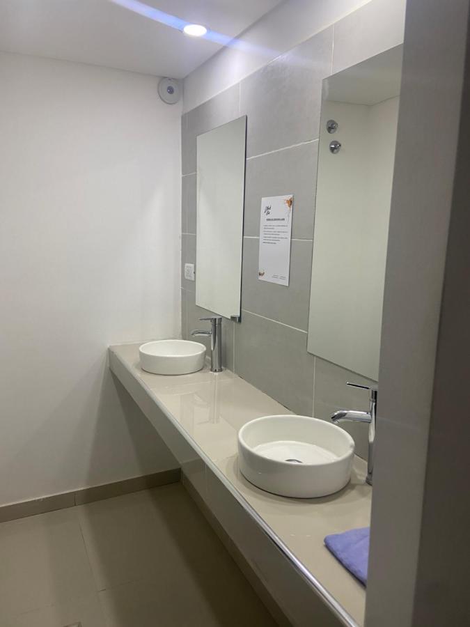 Black Star Art Hostel Неукен Экстерьер фото