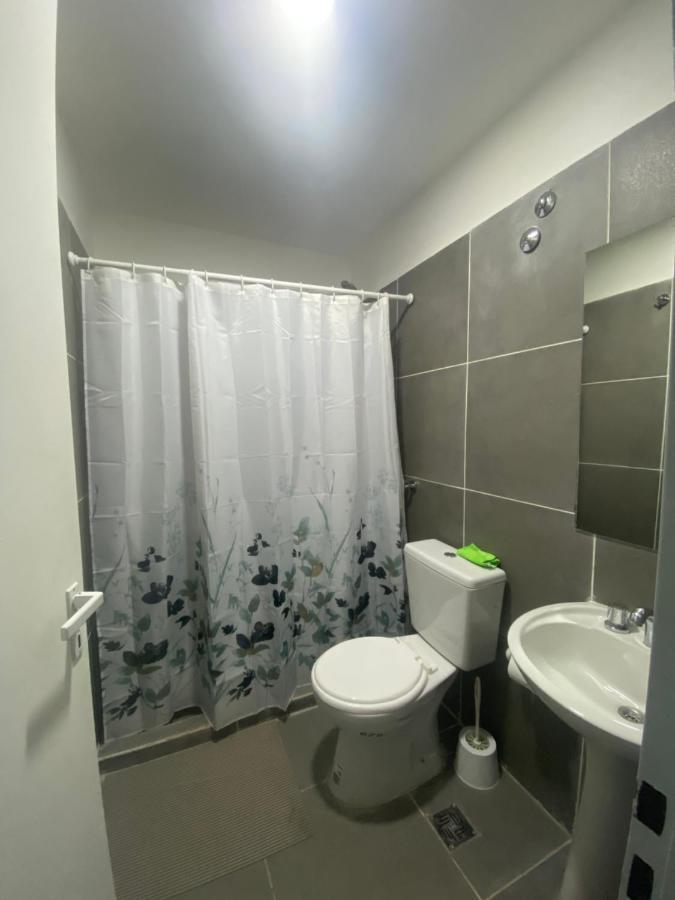 Black Star Art Hostel Неукен Экстерьер фото
