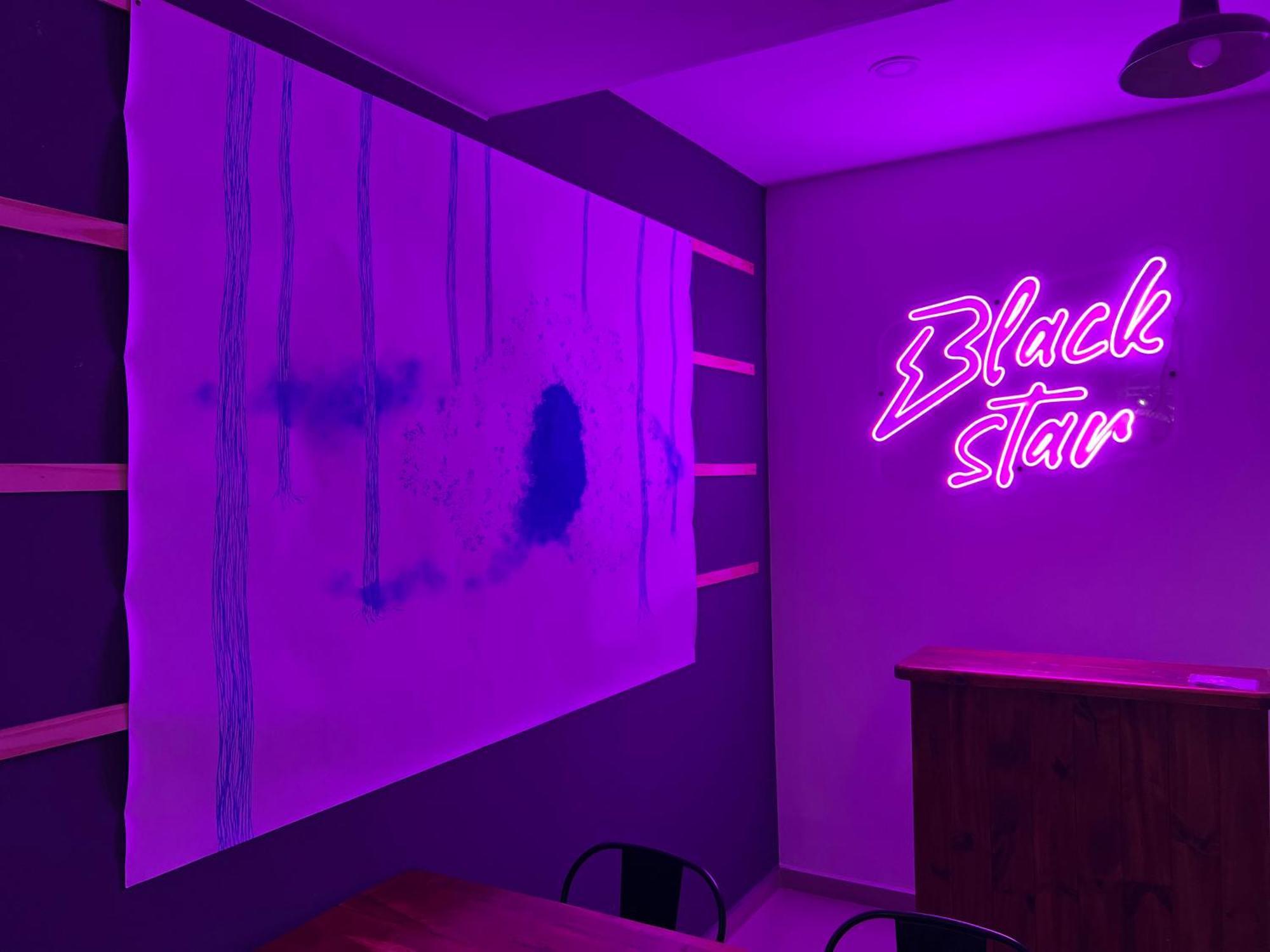 Black Star Art Hostel Неукен Экстерьер фото